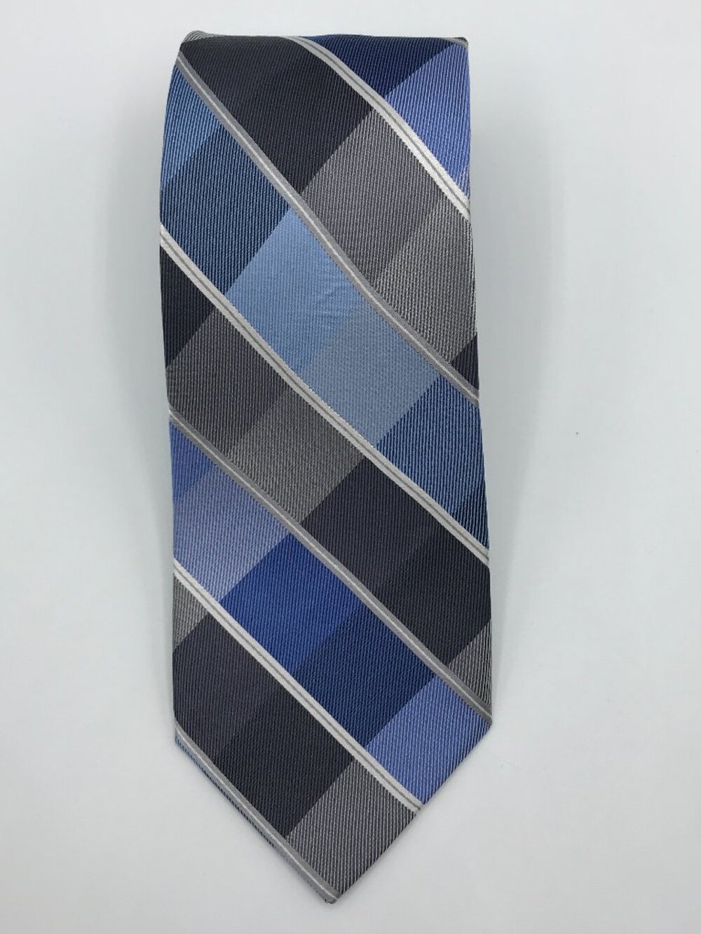 Claiborne Men's Blue Stripe 100% Silk 3.25" X 59 Tie